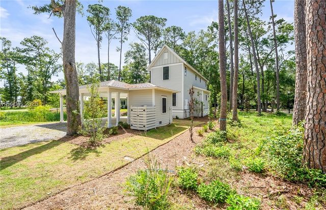 209 Harborview Dr, Beaufort, SC 29907
