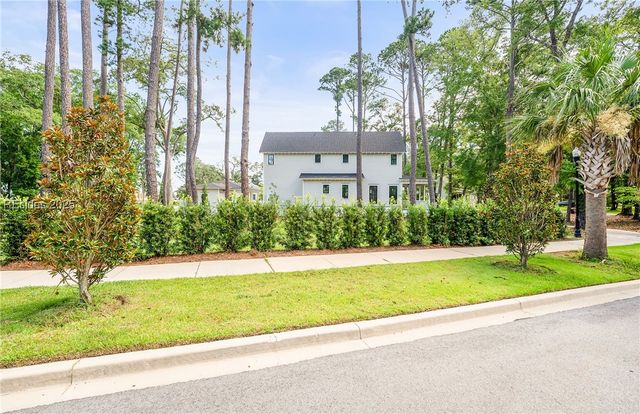 209 Harborview Dr, Beaufort, SC 29907