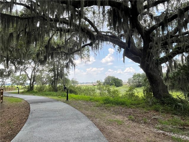 209 Harborview Dr, Beaufort, SC 29907