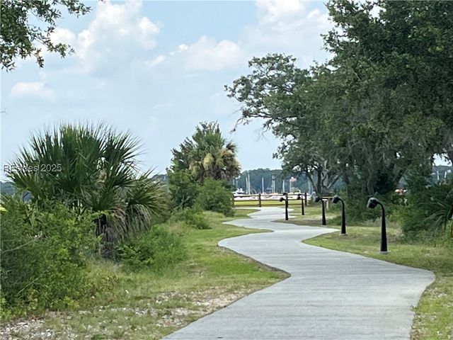 209 Harborview Dr, Beaufort, SC 29907