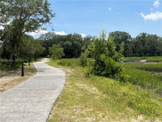 209 Harborview Dr, Beaufort, SC 29907