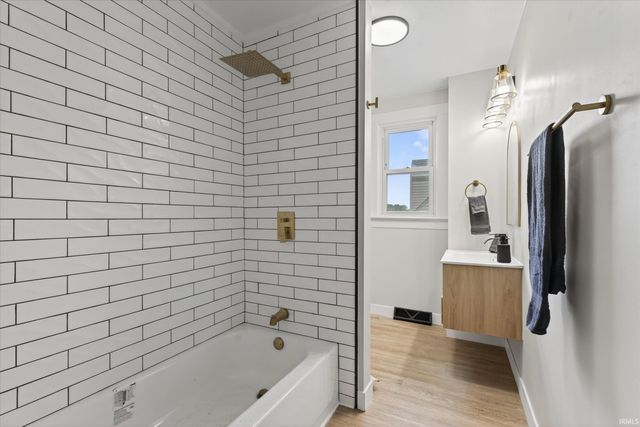 1434 E 4Th Street, Mishawaka, IN 46544