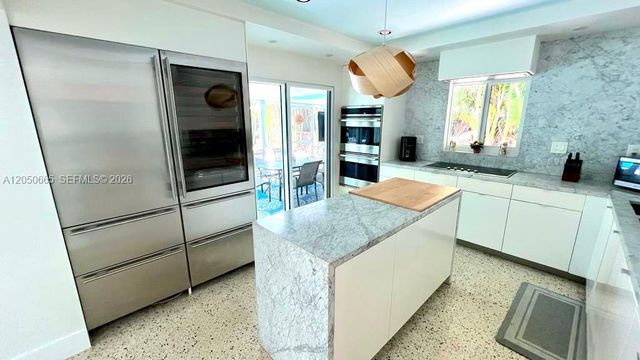 262 Bombay Ave, Lauderdale By The Sea, FL 33308