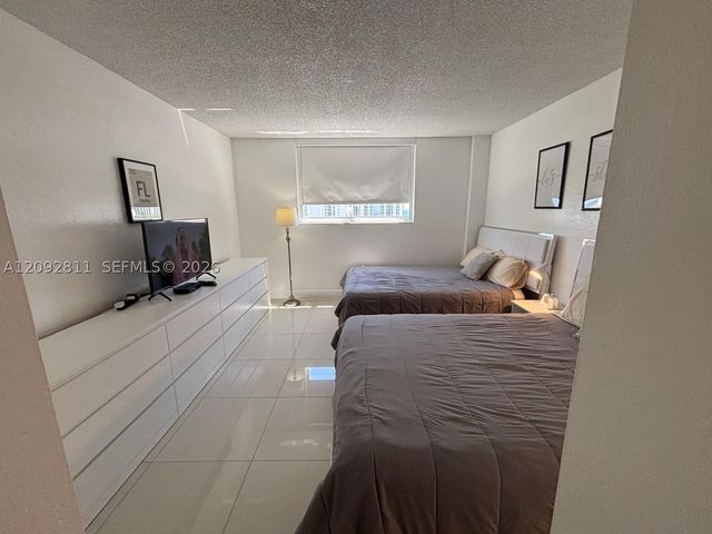 19370 Collins Ave 1021, Sunny Isles Beach, FL 33160