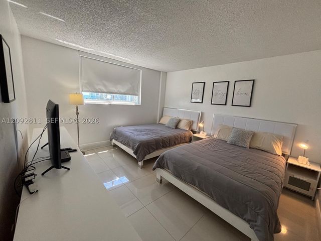 19370 Collins Ave 1021, Sunny Isles Beach, FL 33160