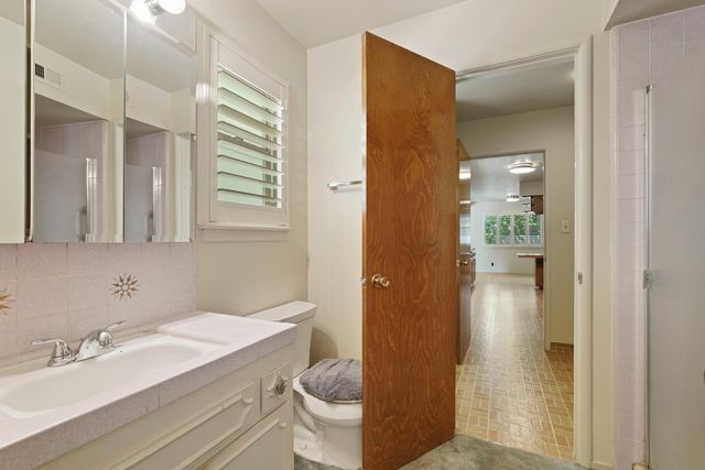 1207 Lakewood Dr, Lodi, CA 95240