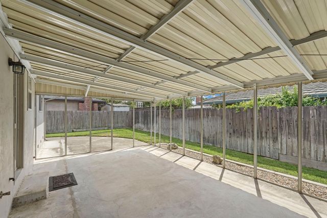 1207 Lakewood Dr, Lodi, CA 95240