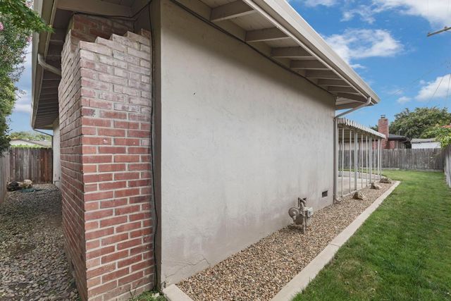 1207 Lakewood Dr, Lodi, CA 95240