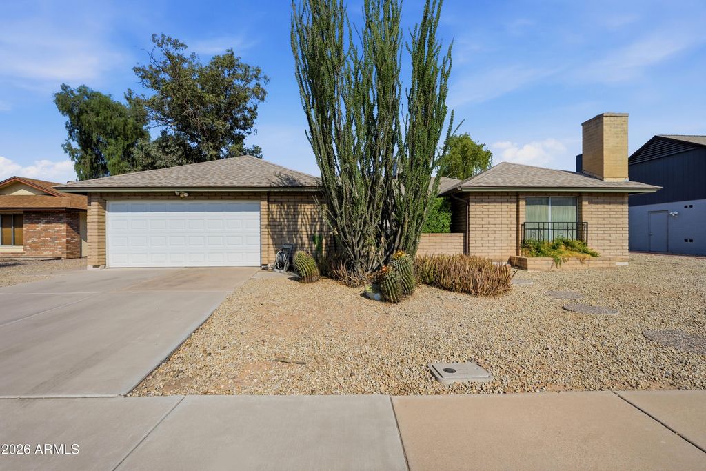 2566 S PATTERSON --, Mesa, AZ 85202 — photo 4
