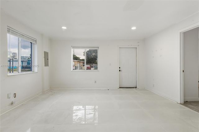 11961 SW 214th St, Miami, FL 33177