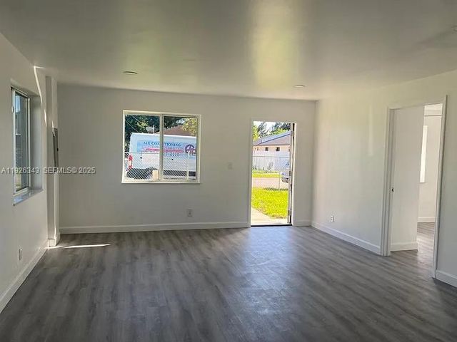 11961 SW 214th St, Miami, FL 33177