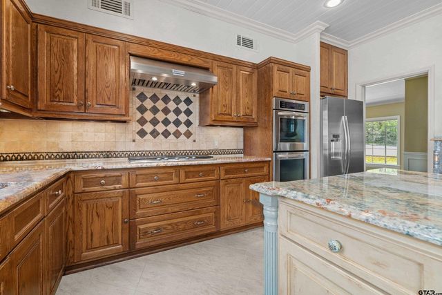 121 Fair Ln, Tyler, TX 75701