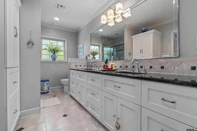 121 Fair Ln, Tyler, TX 75701