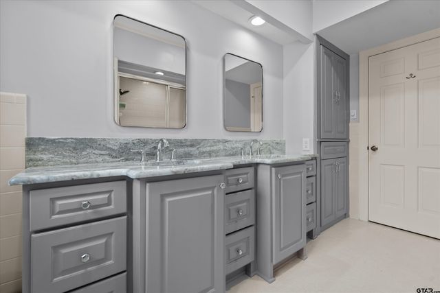 121 Fair Ln, Tyler, TX 75701