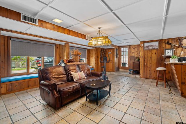 121 Fair Ln, Tyler, TX 75701