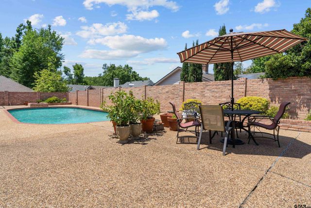 121 Fair Ln, Tyler, TX 75701