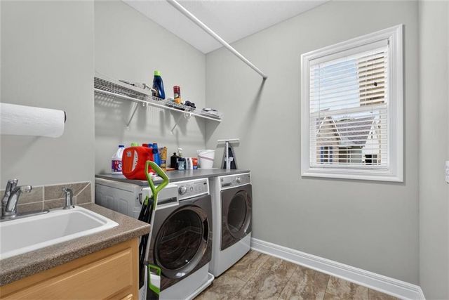 711 Willow Street, Lansing, KS 66043