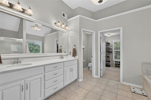 711 Willow Street, Lansing, KS 66043