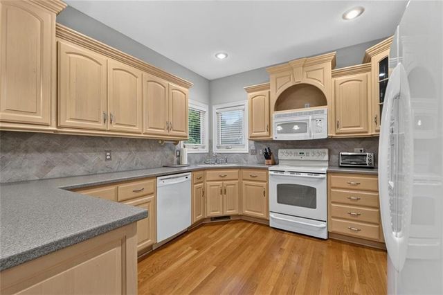 711 Willow Street, Lansing, KS 66043