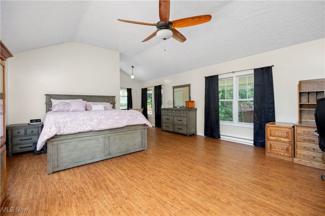 6635 Lake, Elyria, OH 44035