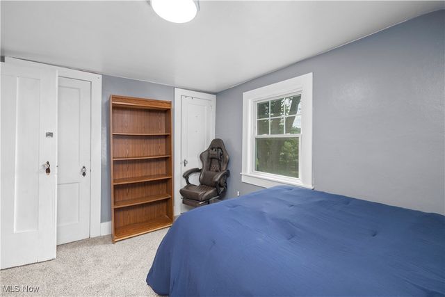 6635 Lake, Elyria, OH 44035