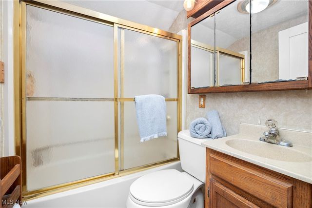 6635 Lake, Elyria, OH 44035