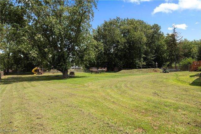 6635 Lake, Elyria, OH 44035