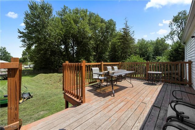 6635 Lake, Elyria, OH 44035