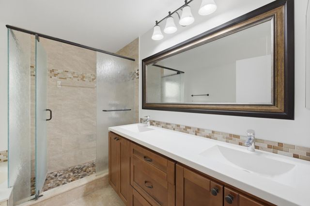 7680 NW 61st Terrace, Parkland, FL 33067