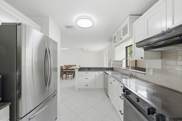 7680 NW 61st Terrace, Parkland, FL 33067