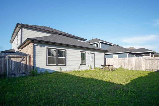 130 Yellowstone DR, Kyle, TX 78640