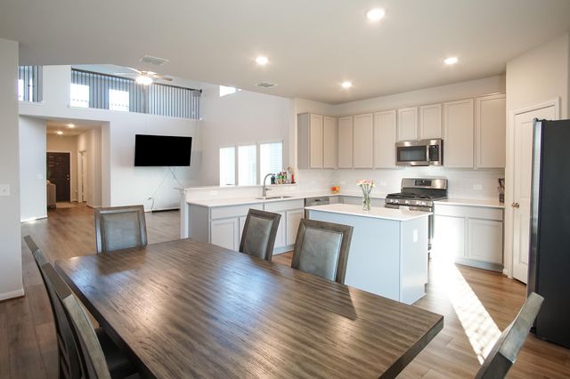 130 Yellowstone DR, Kyle, TX 78640