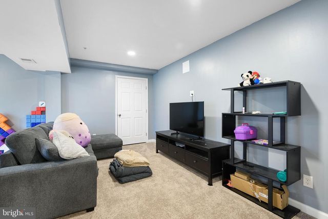 33 TEATREE LN, Elkton, MD 21921