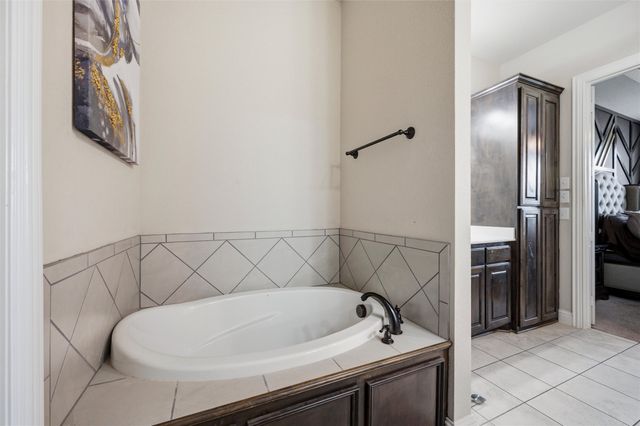 504 Stillwater Drive, Waxahachie, TX 75165