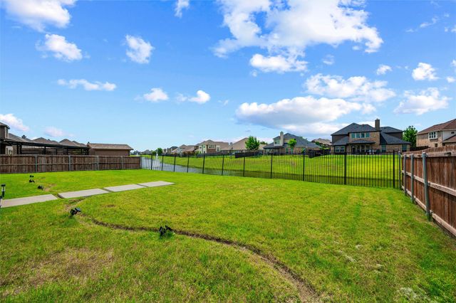 504 Stillwater Drive, Waxahachie, TX 75165