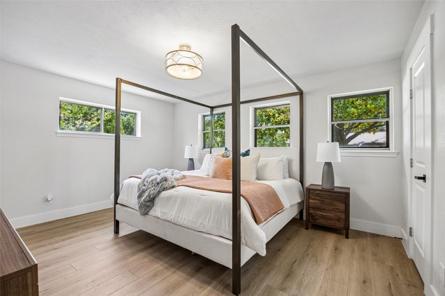 6225 N Jim Miller Road, Dallas, TX 75228