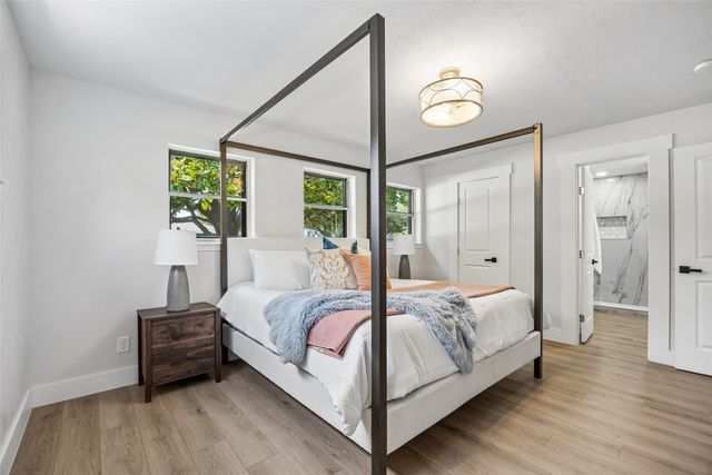 6225 N Jim Miller Road, Dallas, TX 75228