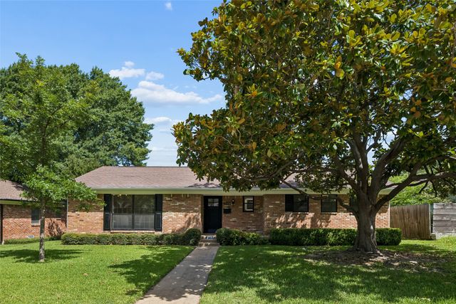 6225 N Jim Miller Road, Dallas, TX 75228