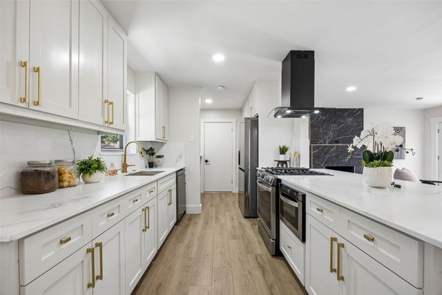 6225 N Jim Miller Road, Dallas, TX 75228