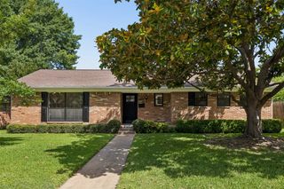 6225 N Jim Miller Road, Dallas, TX 75228
