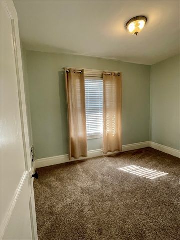 880 4th St, Beaver, PA 15009