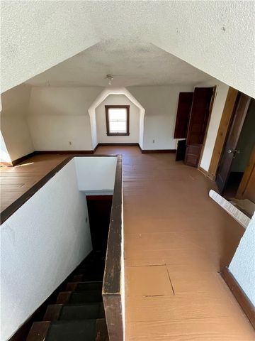 880 4th St, Beaver, PA 15009
