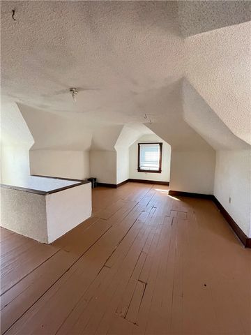 880 4th St, Beaver, PA 15009