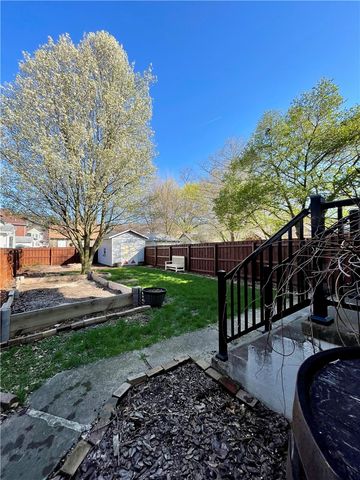 880 4th St, Beaver, PA 15009