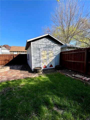 880 4th St, Beaver, PA 15009