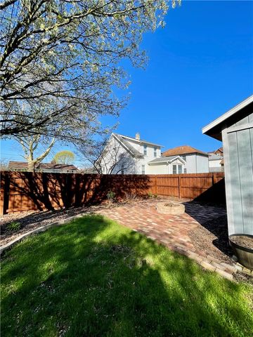880 4th St, Beaver, PA 15009