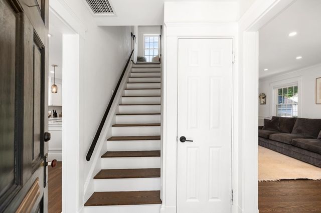 7 Clifton Avenue, Beverly, MA 01915