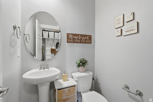 2030 E FOOTHILL WAY, Layton, UT 84040