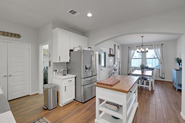 11706 Champions Gate Drive, Mont Belvieu, TX 77535