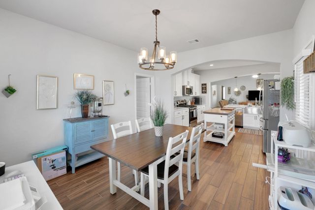 11706 Champions Gate Drive, Mont Belvieu, TX 77535